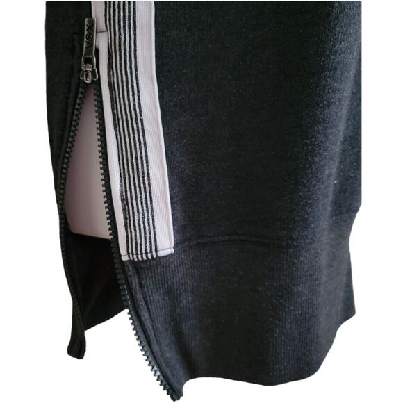 Victoria Secret Sport Gray Long Sleeve Sweatshirt - Oversize Fit XS to Medium - Picture 4 of 7